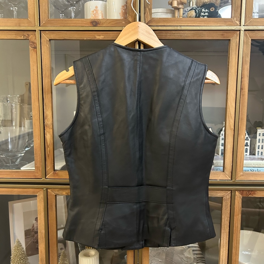 Danier Black Leather Vest - Picture 7 of 10